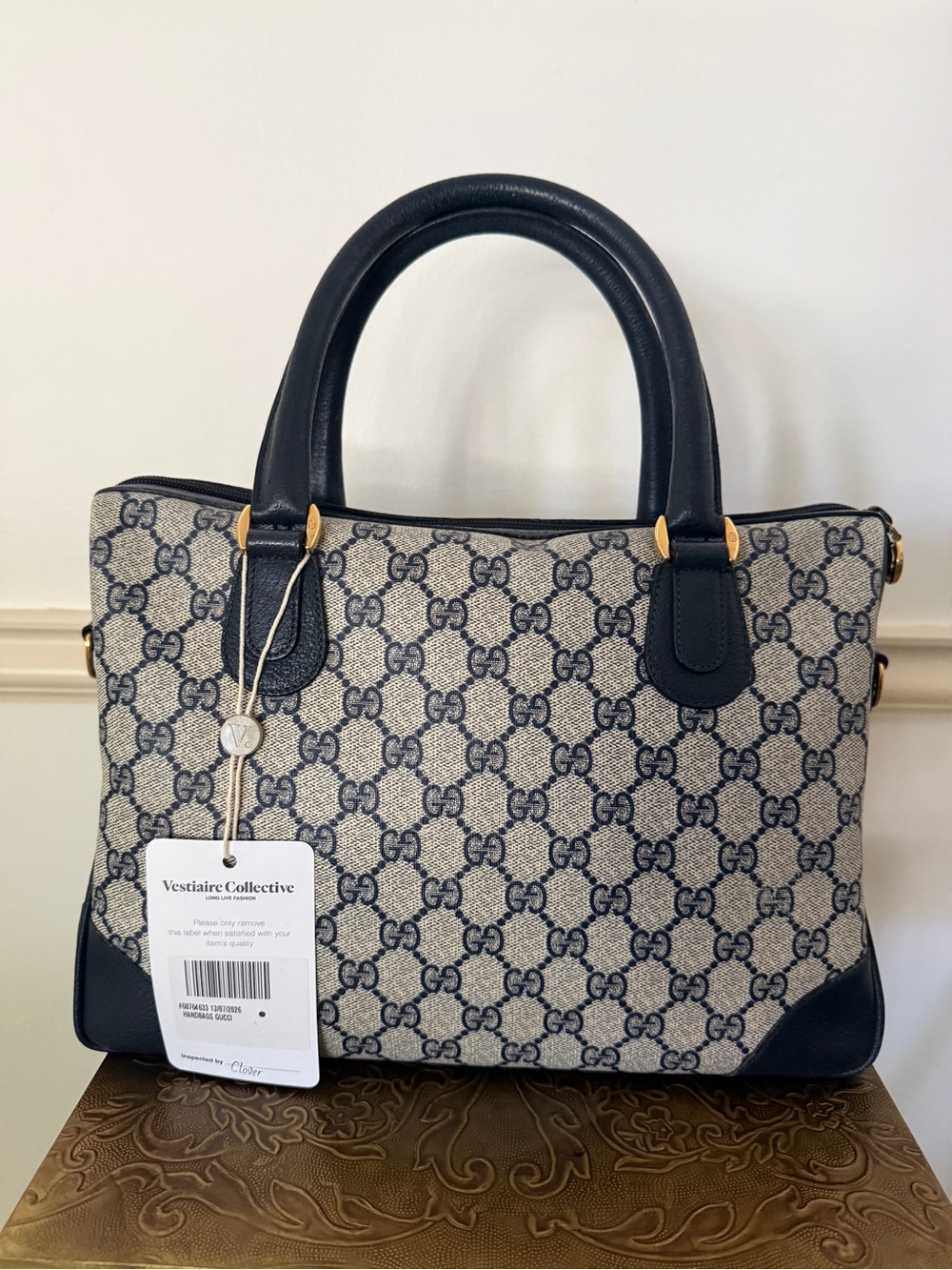 Authentic Vintage Gucci GG Navy Blue Handbag - Picture 4 of 16
